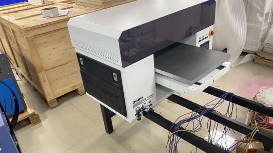 Impresora UV con cabeza de impresión XP600 para la impresión de barniz de rodillo a rodillo y de piso plano en cilindros