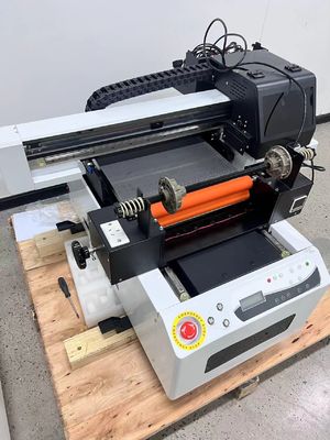 CMYKW V Impresora de tinta de color A3 3060 DTF UV para la impresión de pegatinas de rollo a rollo y de piso plano